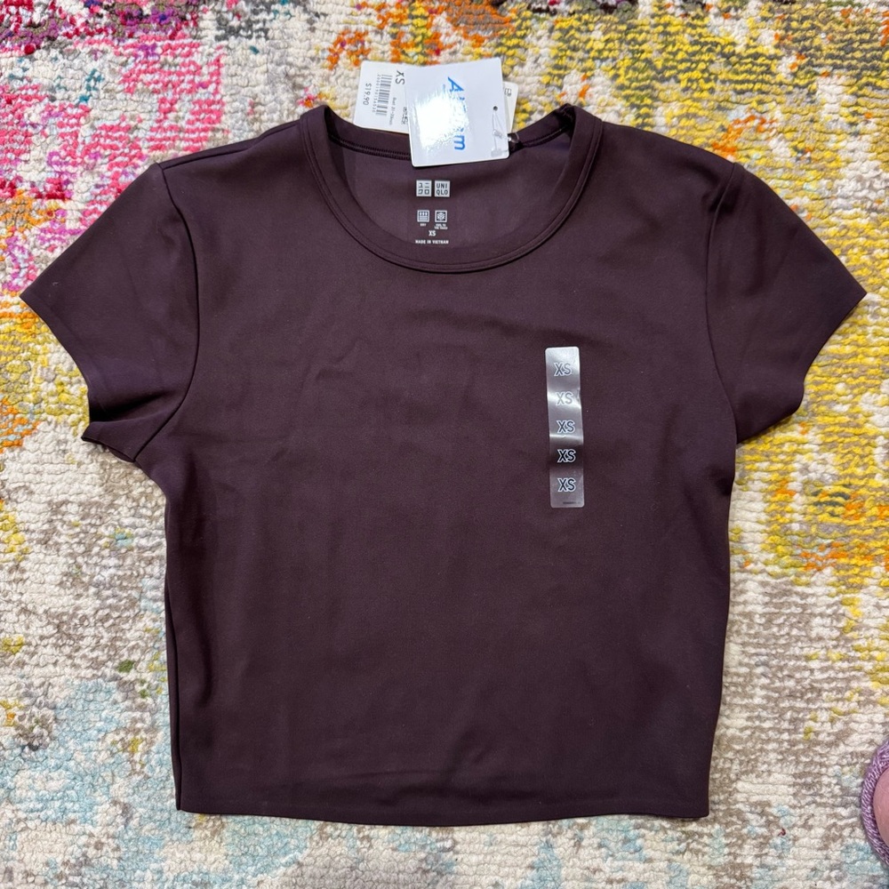 NWT Uniqlo Airism Cropped Tee